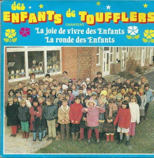 Des enfants de Toufflers chantent - La joie de vivre des enfants