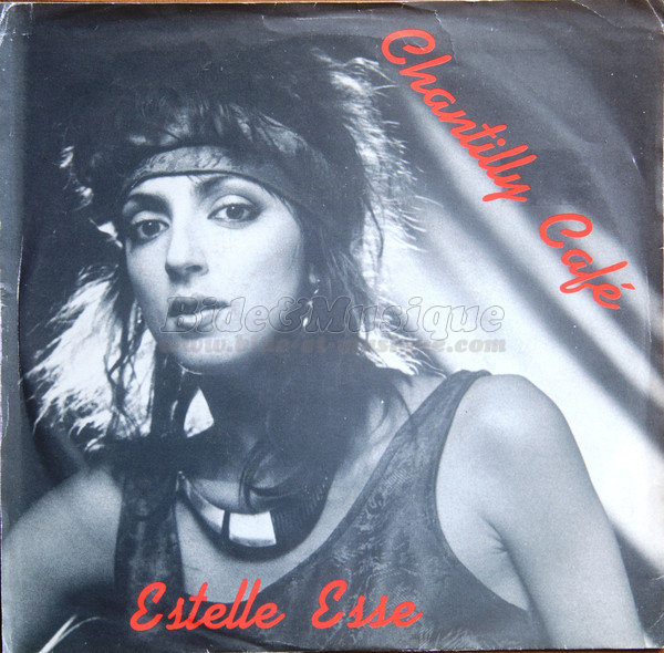 Estelle Esse - Chantilly Caf�