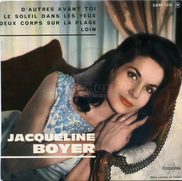 Jacqueline Boyer - Deux corps sur la plage